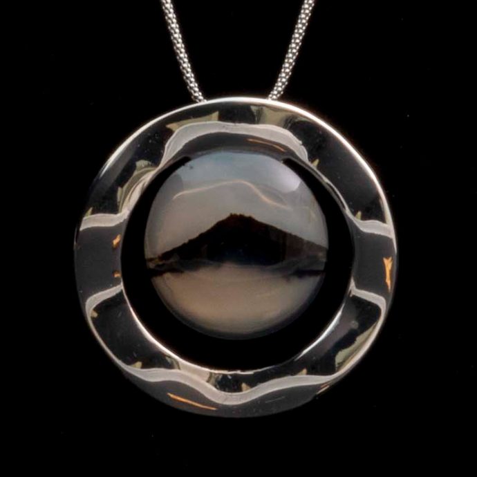 Montana Moss Agate Wavy Pendant